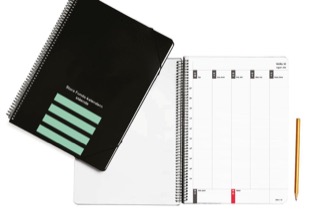 Kalender 2026/2027 Stora Fundo-kalendern stående